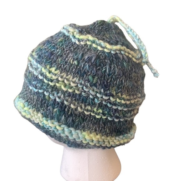 Knit Blue and Green Beanie Cap Hat - Picture 2 of 7